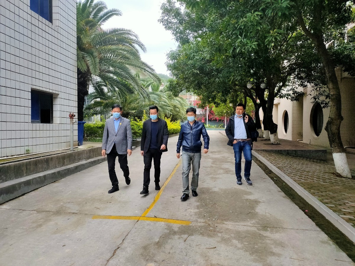 教学区1.jpg 教学区1.jpg