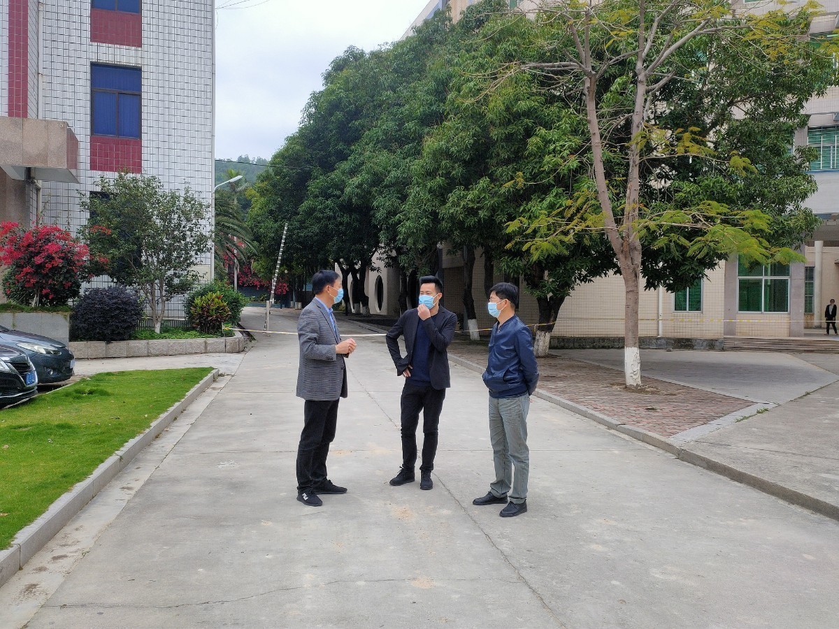 教学区2.jpg 教学区2.jpg