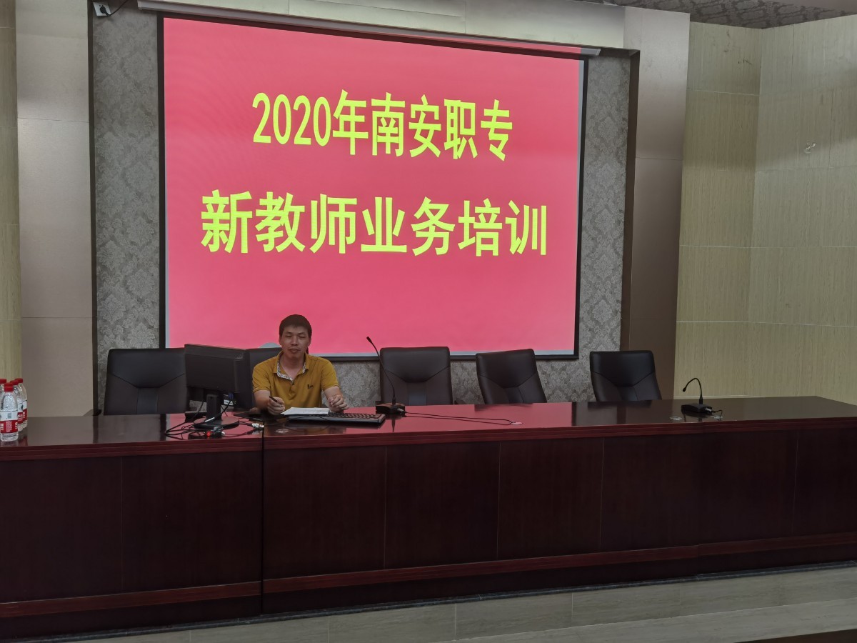 封面.jpg 封面.jpg
