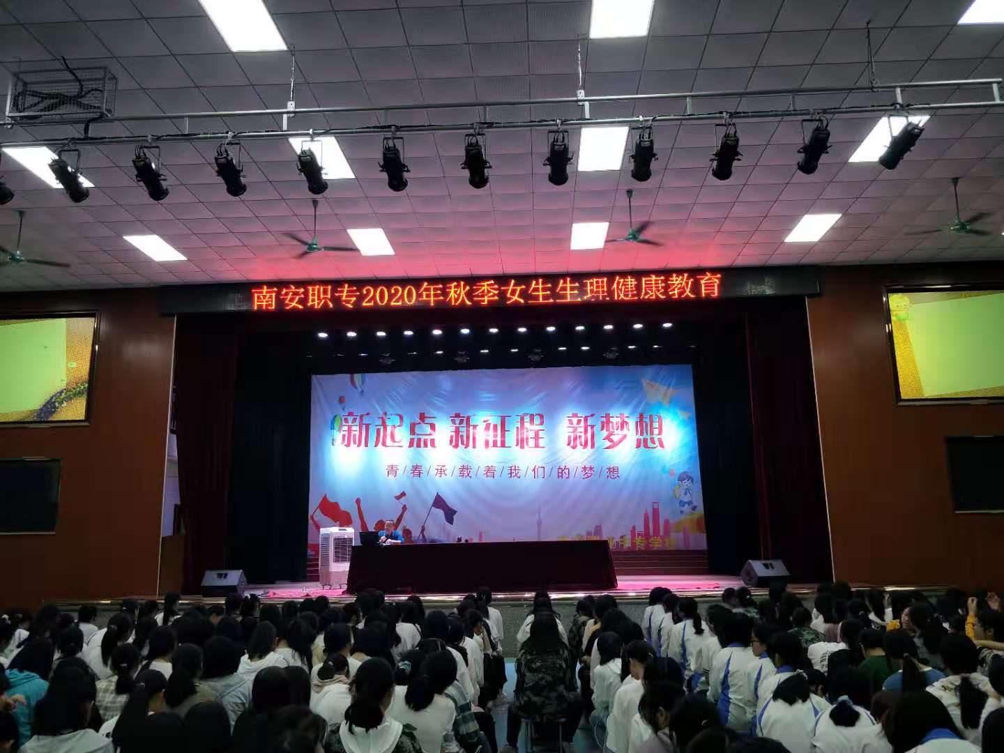 封面.jpg 封面.jpg