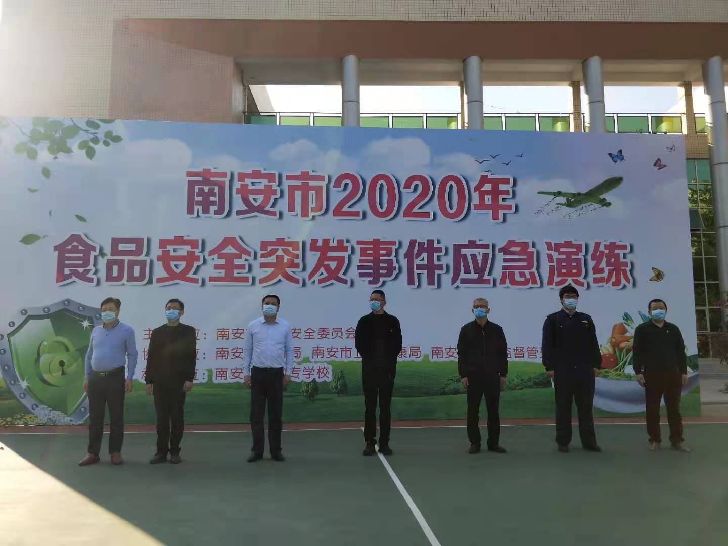 封面.jpg 封面.jpg
