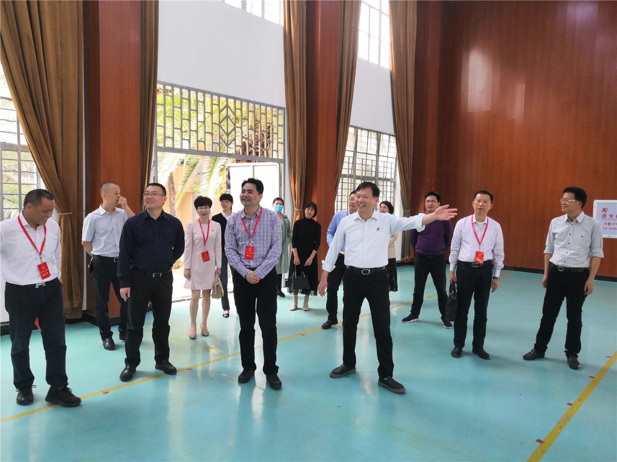 封面 礼堂1.jpg