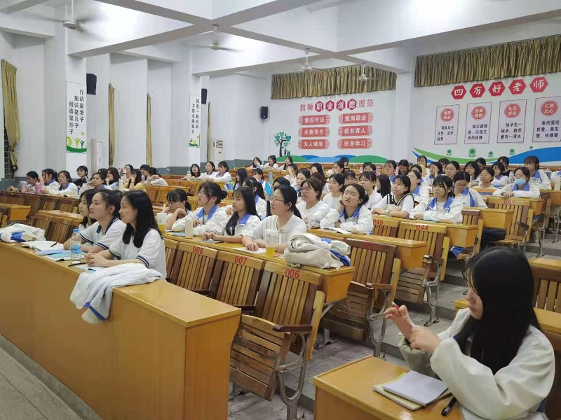 学生.jpg 学生.jpg