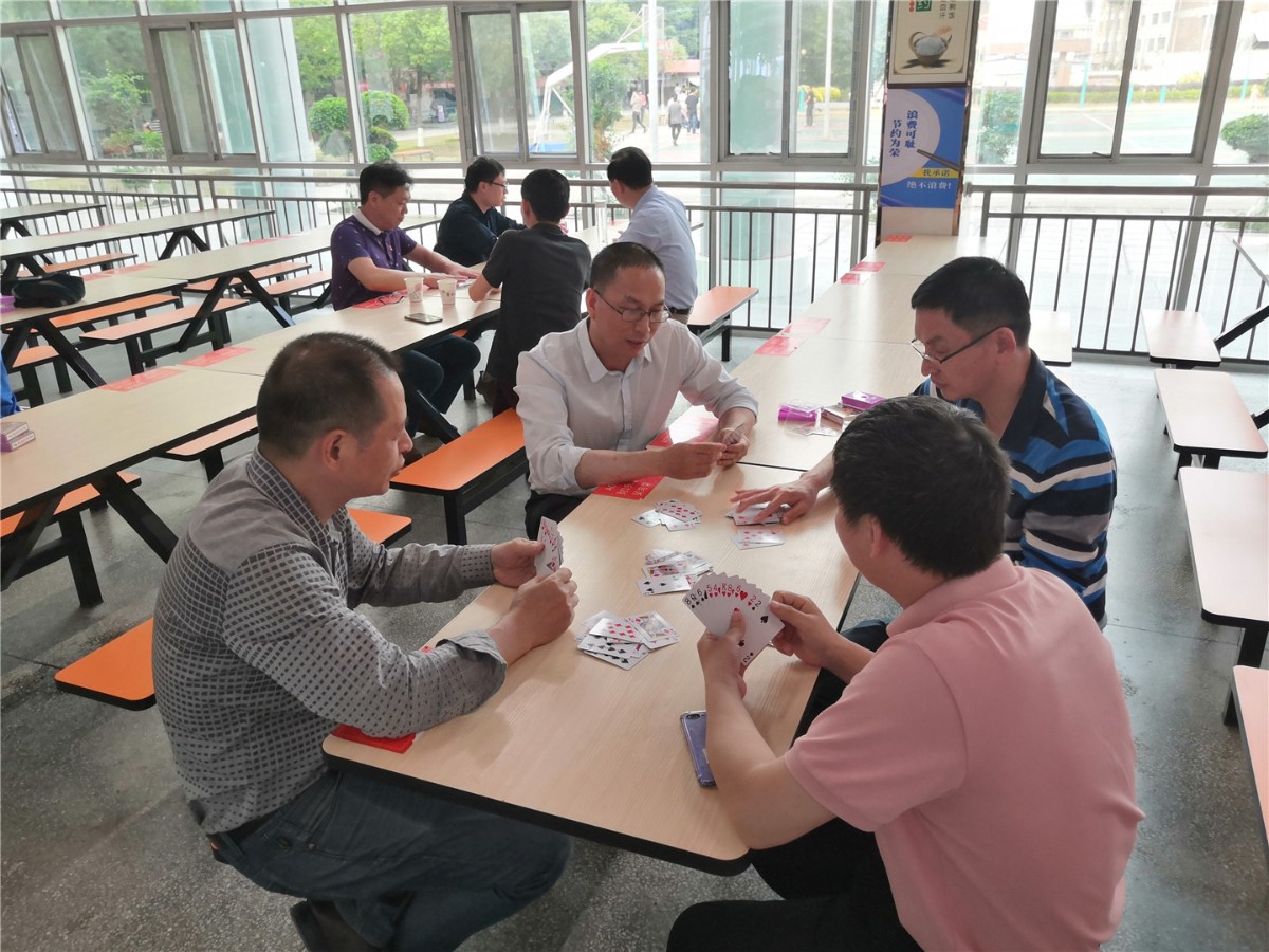 扑克3.jpg 扑克3.jpg