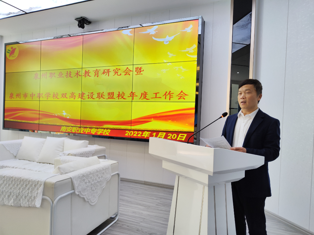 毛伟雄.jpg 毛伟雄.jpg