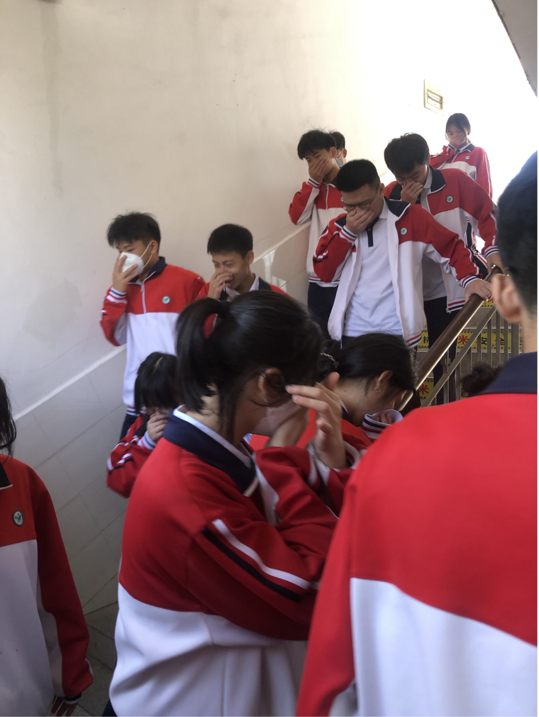 图片2.png 图片2.png
