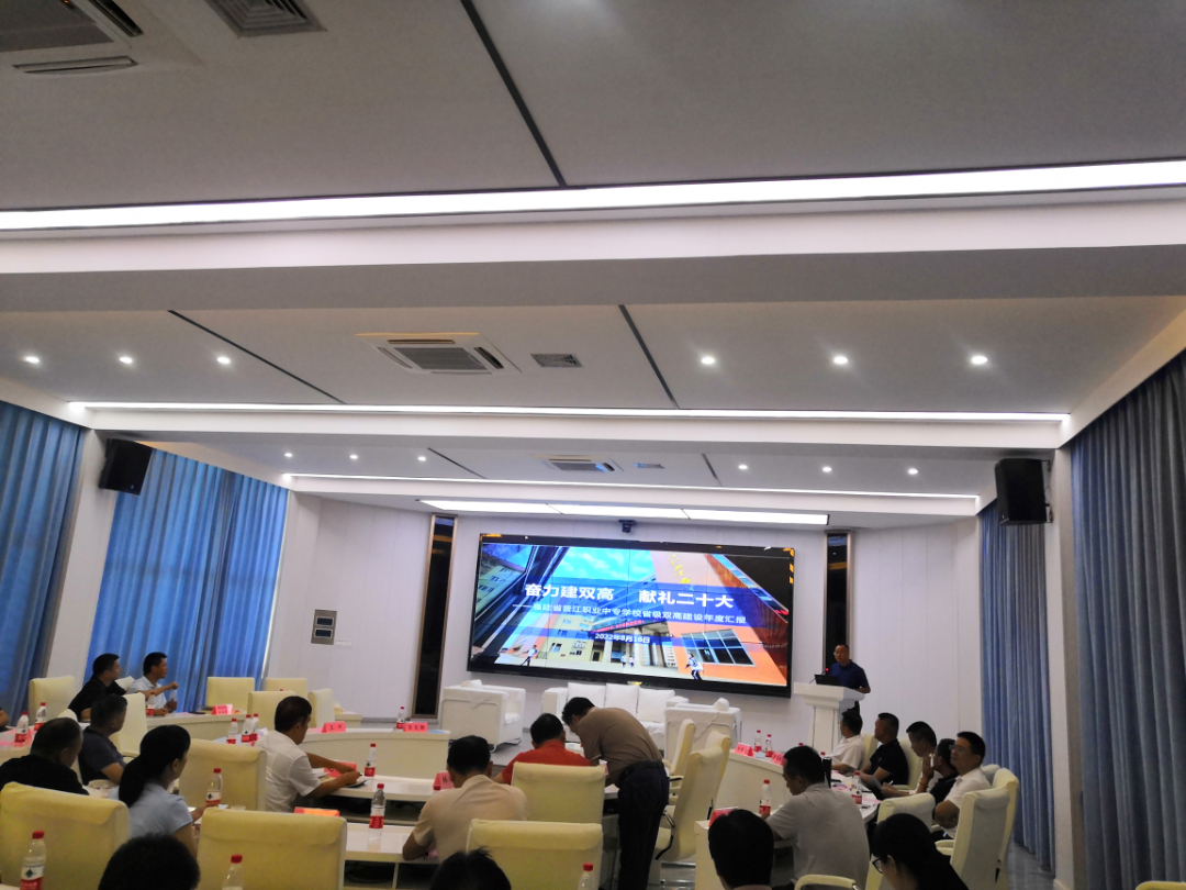 黄源华.jpg 黄源华.jpg